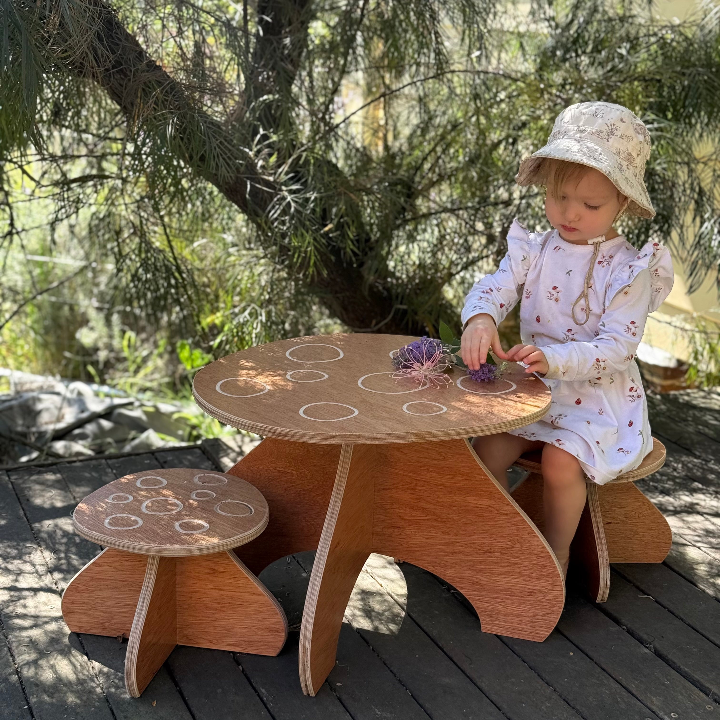Mushroom Table and Stool